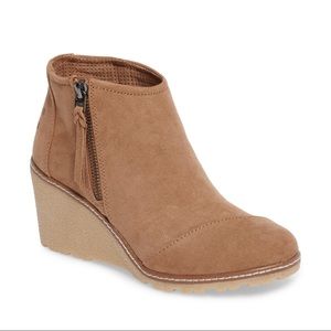 bob wedge booties
